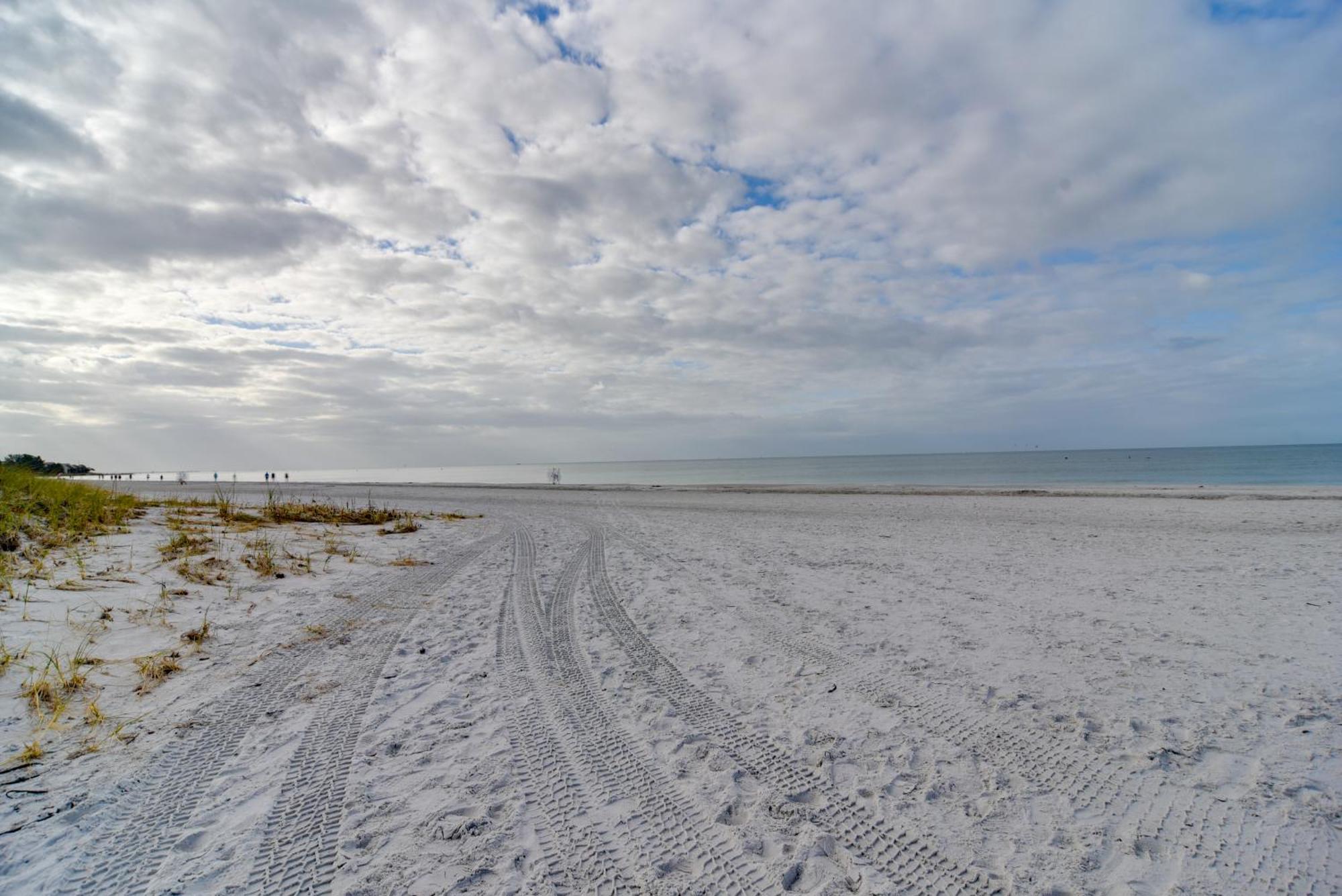 Condo With Community Pool - Walk To Madeira Beach! St. Pete Beach Eksteriør bilde